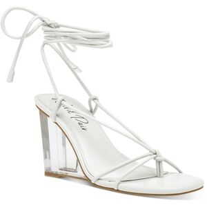 WILD PAIR Santeago Womens Nude White Slip Resistant Cushioned Strappy SqToe Sz 9